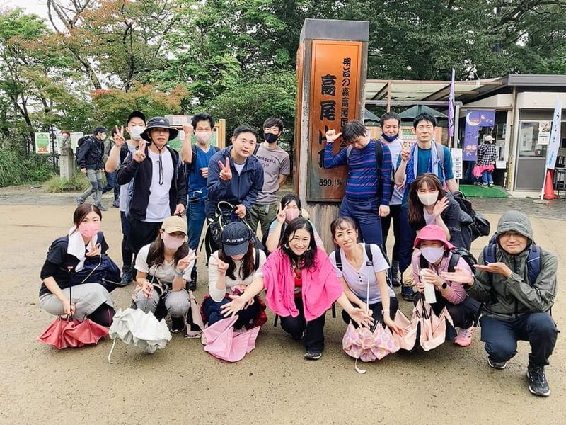 243592594_1695156024008101_2..